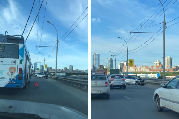 От удара автомобиль отбросило в отбойник, у него оказались смяты передняя и задняя части, но обошлось без человеческих жертв От удара автомобиль отбросило в отбойник, у него оказались смяты передняя и задняя части, но обошлось без человеческих жертв