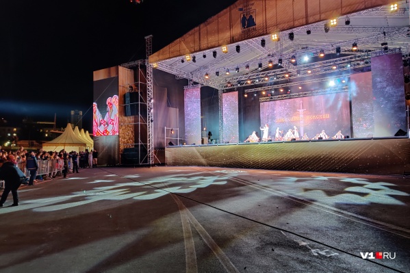 Все песни на концерте посвящены Александру Невскому Все песни на концерте посвящены Александру Невскому