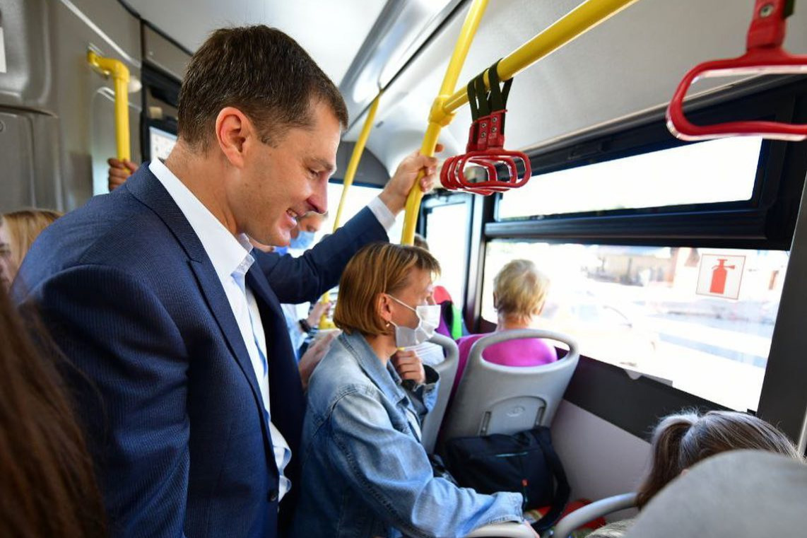 Мэр Ярославля Владимир Волков недавно прокатился в автобусе и протестировал работу транспорта по новой схеме