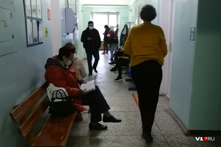 Лекарства от COVID-19 пациенту предложили купить за свой счет Лекарства от COVID-19 пациенту предложили купить за свой счет