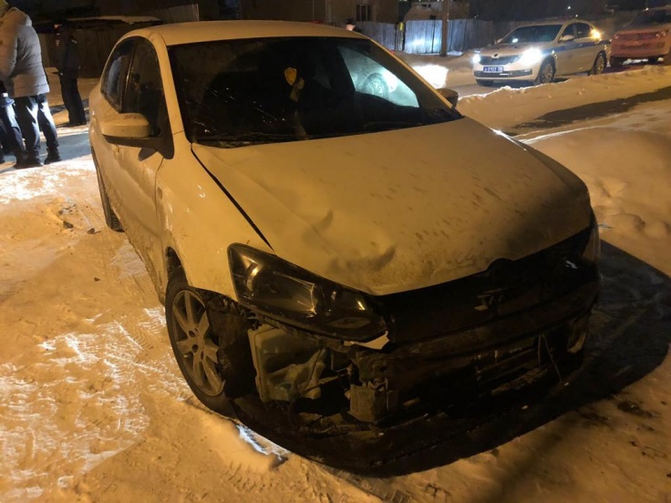 Тот самый автомобиль, который сбил ребенка и потом спешно уехал с места ДТП Тот самый автомобиль, который сбил ребенка и потом спешно уехал с места ДТП 