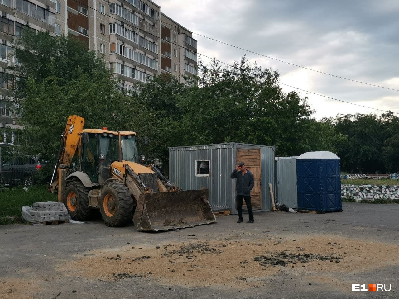 В Екатеринбурге начали ремонт сквера, но жители недовольны проектом и пишут письма губернатору