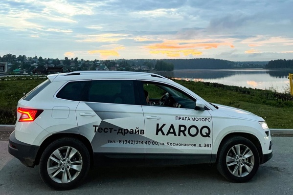Кроссовер ŠKODA KAROQ сочетает великолепный дизайн и выдающийся уровень комфорта Кроссовер ŠKODA KAROQ сочетает великолепный дизайн и выдающийся уровень комфорта