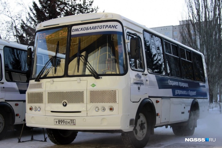 Предприятие «Омскоблавтотранс» занимается пассажирскими перевозками на автобусах Предприятие «Омскоблавтотранс» занимается пассажирскими перевозками на автобусах