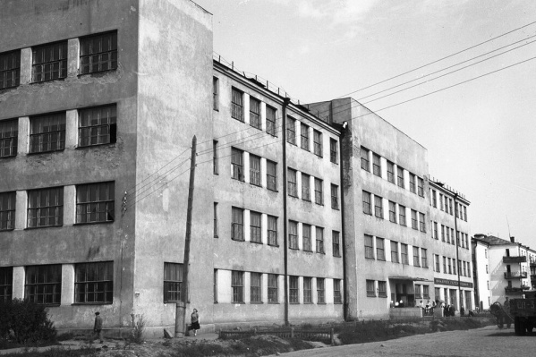 Архивное фото здания ПРОМЭКТа, снесенного в начале этого года Архивное фото здания ПРОМЭКТа, снесенного в начале этого года