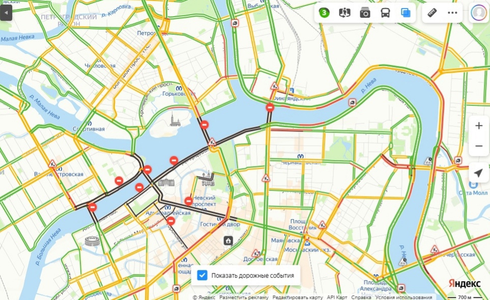 В Петербурге на полдня перекрыли центр. В городе репетируют парад