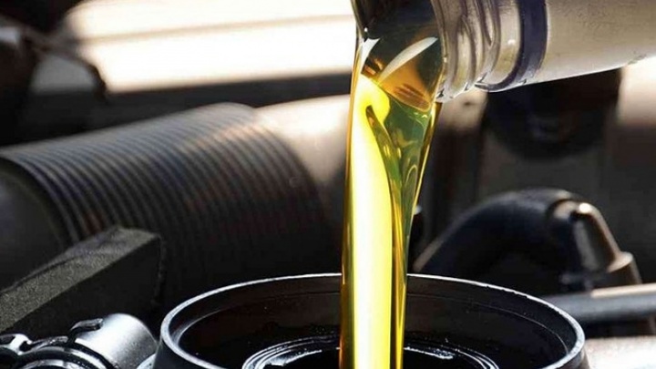 «Автоплюс» бесплатно заменит масло для всех Toyota и Lexus в Екатеринбурге