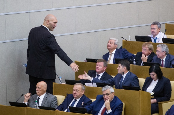 Селебрити в Госдуме видно издалека Селебрити в Госдуме видно издалека