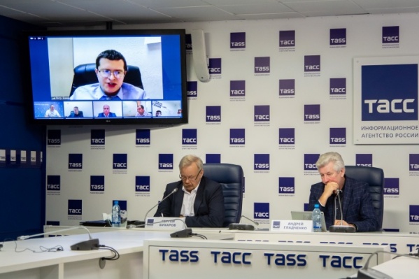 Участникам могут задать вопросы все желающие Участникам могут задать вопросы все желающие