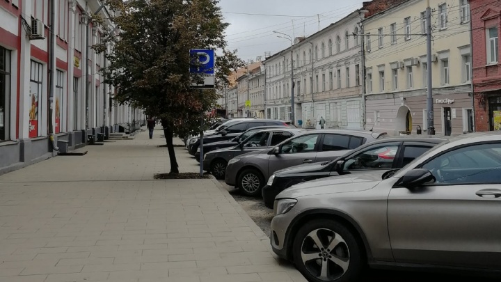 После ремонта улицы в центре ярославцы стали массово нарушать: считаем, сколько штрафов соберет ГИББД
