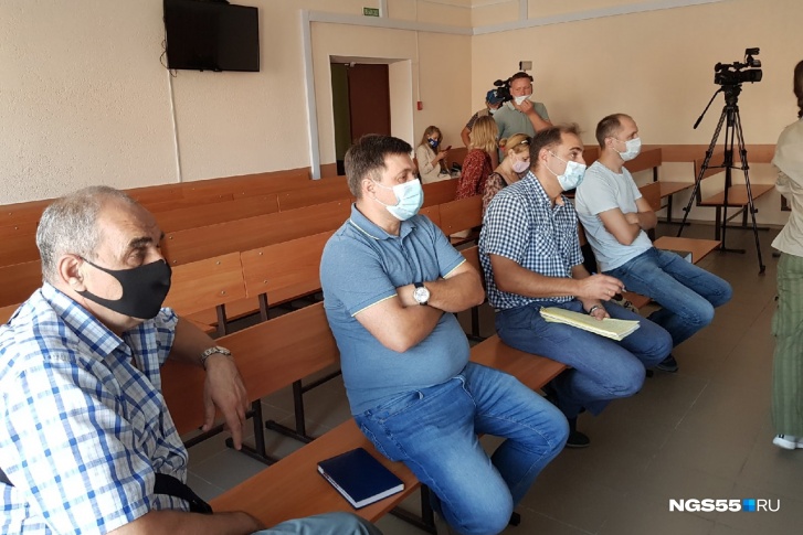 Подсудимым грозит до 10 лет лишения свободы Подсудимым грозит до 10 лет лишения свободы