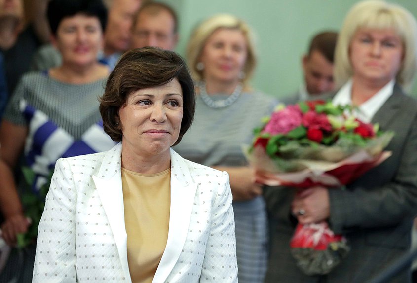 Ирина Роднина на открытии выставки «Ирина Роднина. Непобедимая» в Госдуме Ирина Роднина на открытии выставки «Ирина Роднина. Непобедимая» в Госдуме