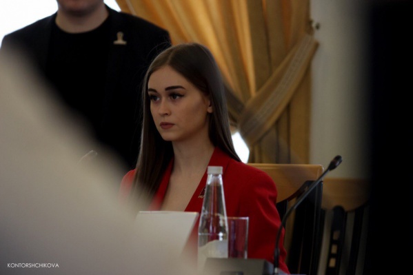 По словам Эльнары Бадаловой, после заражения ковидом она решила, что не имеет права рекламировать масштабное мероприятие на фоне эпидемии По словам Эльнары Бадаловой, после заражения ковидом она решила, что не имеет права рекламировать масштабное мероприятие на фоне эпидемии