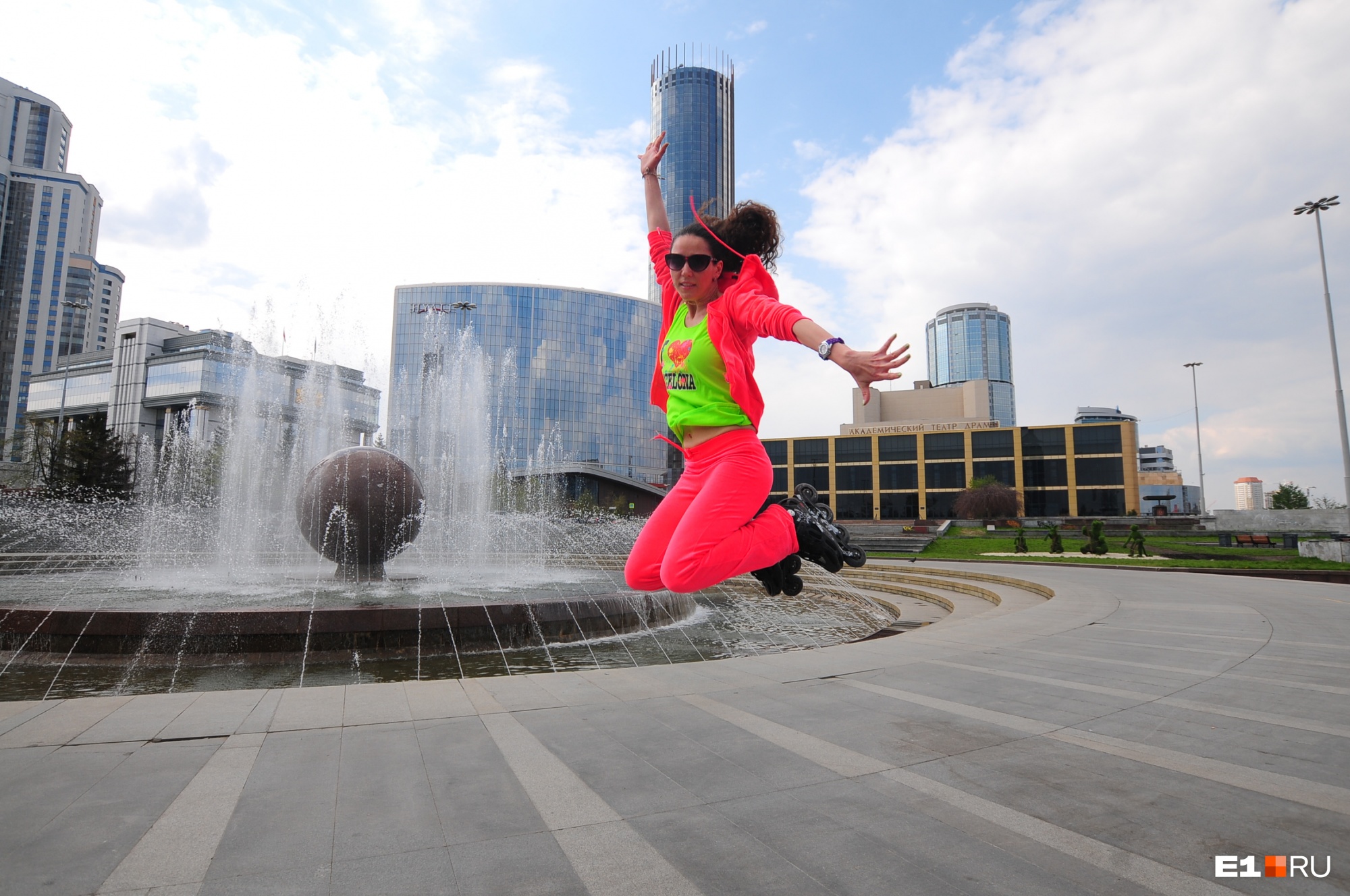 В Екатеринбурге начали включать фонтаны и увеличили время их работы