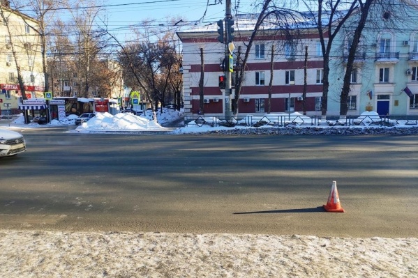 Все произошло здесь — напротив дома <nobr class="_">№ 231</nobr> по проспекту Кирова Все произошло здесь — напротив дома <nobr class="_">№ 231</nobr> по проспекту Кирова