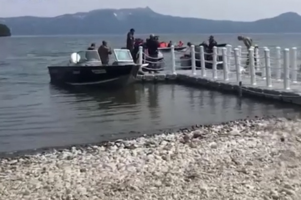 Из всех пассажиров и членов экипажа спастись смогла только половина Из всех пассажиров и членов экипажа спастись смогла только половина