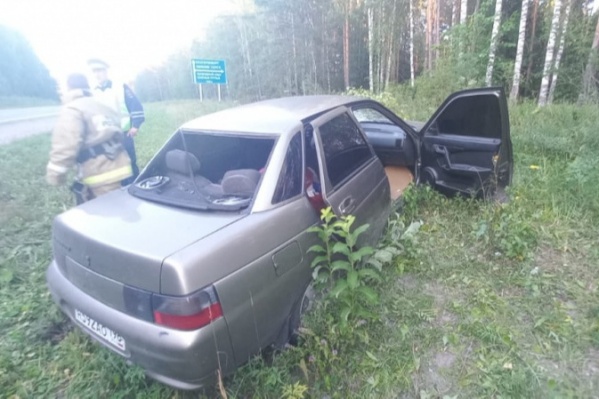 Автомобиль смертельно раненного Даниила Поповича съехал с дороги на обочину Автомобиль смертельно раненного Даниила Поповича съехал с дороги на обочину