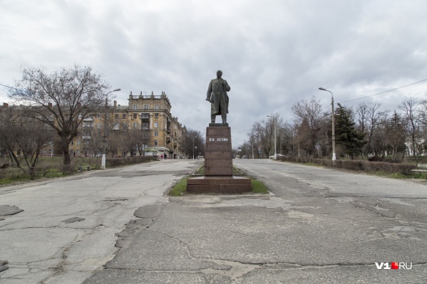В Волгограде расторгли контракт с недобросовестным подрядчиком В Волгограде расторгли контракт с недобросовестным подрядчиком