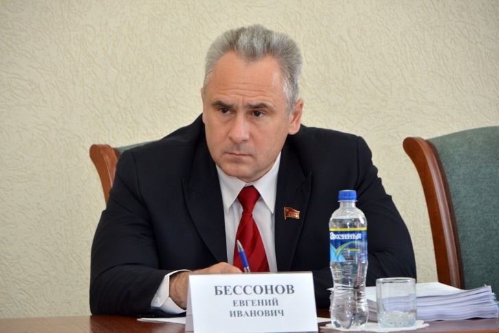 Евгений Бессонов проиграл Сергею Бурлакову Евгений Бессонов проиграл Сергею Бурлакову