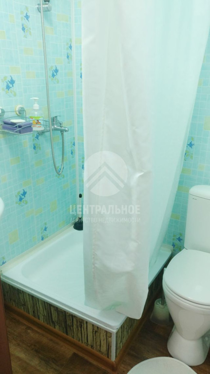 В ванной комнате тесновато, зато есть всё необходимое В ванной комнате тесновато, зато есть всё необходимое
