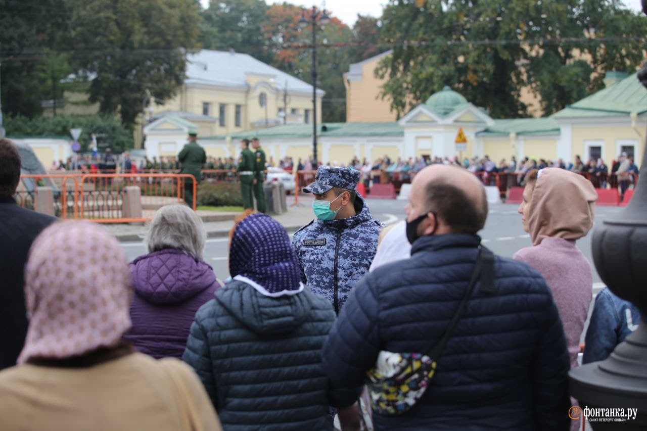 Питер Невский проспект крестный ход