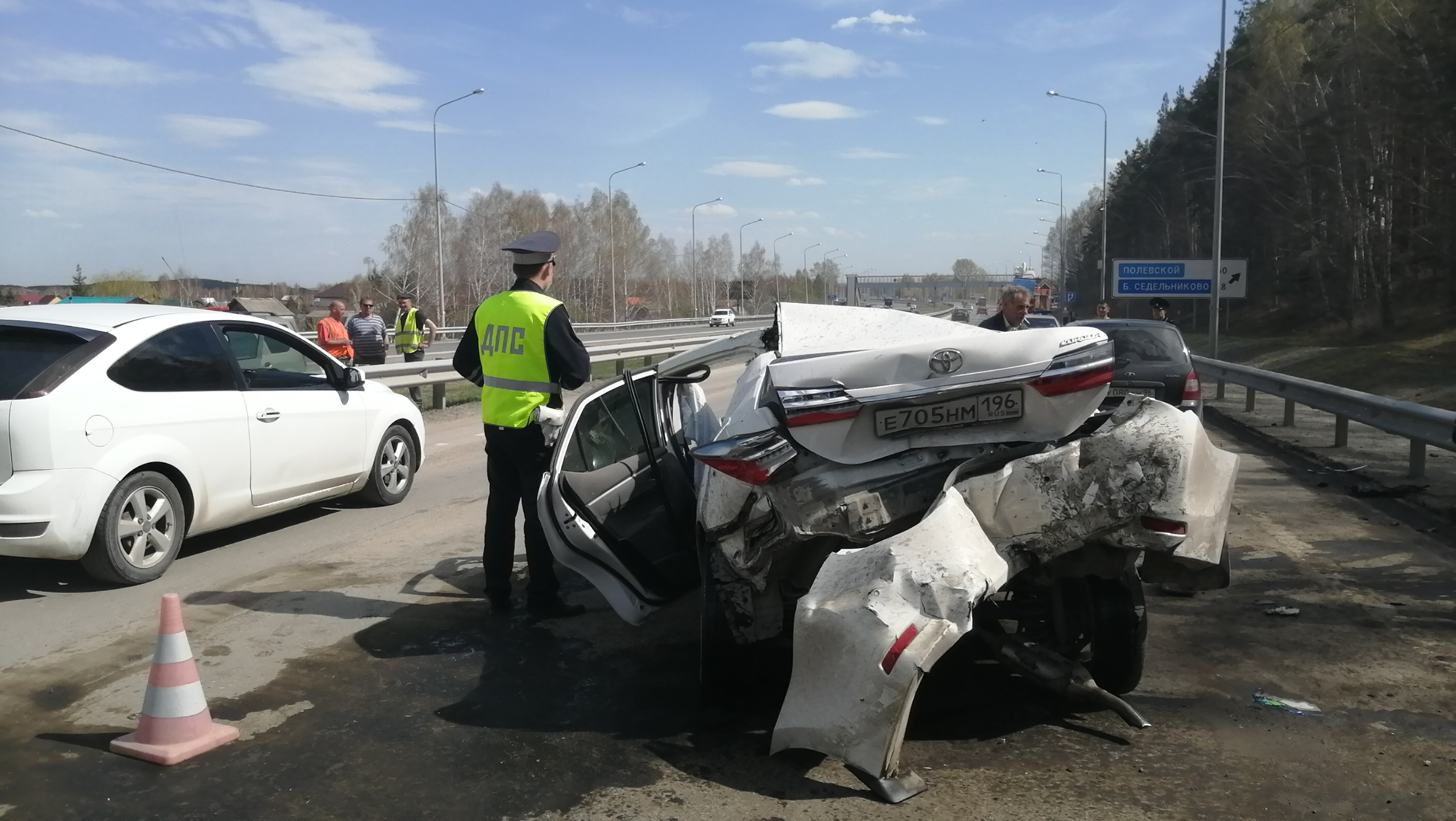 На дороге было пыльно: подробности жесткого ДТП на Челябинском тракте, в котором пострадали 3 человека
