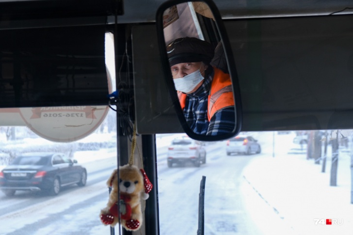 В Челябинске появились новые маршруты, но ходят они пока с «пробуксовкой». В общественном транспорте — дефицит водителей