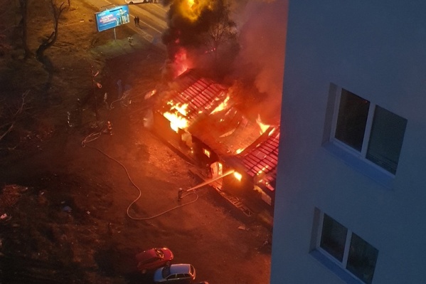 Запах гари было слышно за несколько километров Запах гари было слышно за несколько километров