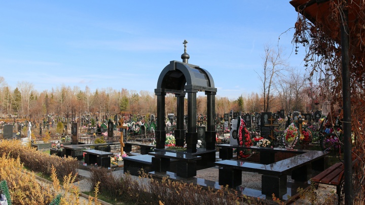 Мест нет: ВИП-зона на кладбище Уфы переполнилась