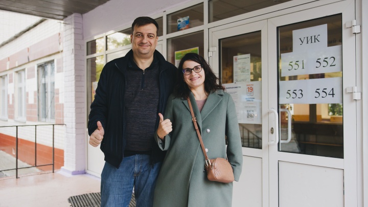 Санкт-Петербург голосующий: фоторепортаж с избирательных участков