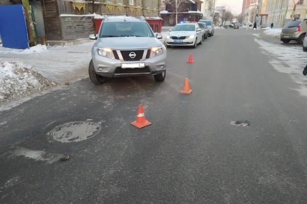 Авария произошла накануне на одной из центральных улиц Кургана Авария произошла накануне на одной из центральных улиц Кургана