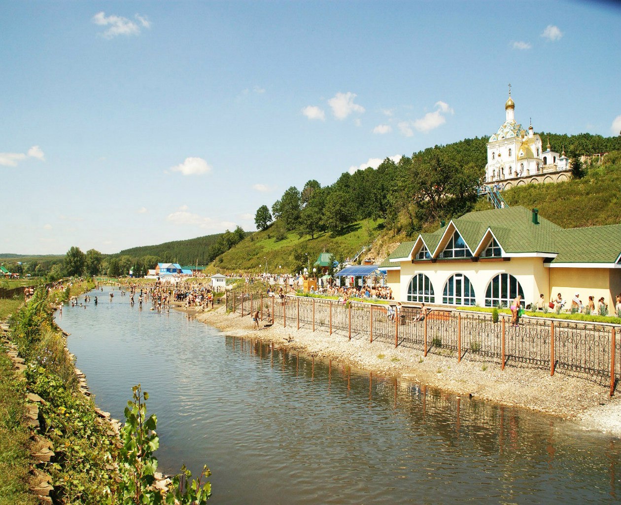 Курорт Красноусольск известен своими солеными сероводородными водами
