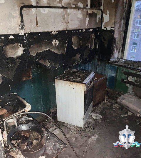 В квартире, где начался пожар, сгорела вся кухонная мебель В квартире, где начался пожар, сгорела вся кухонная мебель 