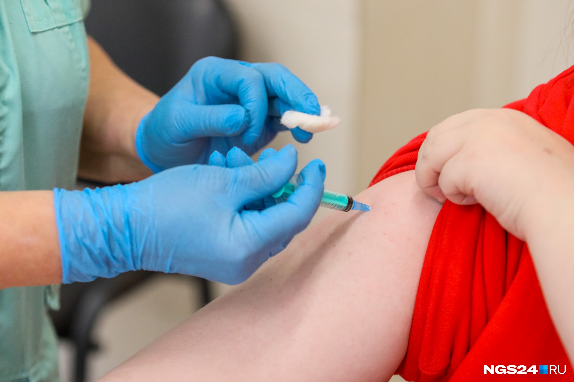 поставить прививку красноярске. центр прививок от ковида в красноярске. вакцинация от коронавируса в красноярске фото минздрав. поставить прививку красноярске. трц планета вакцинация.