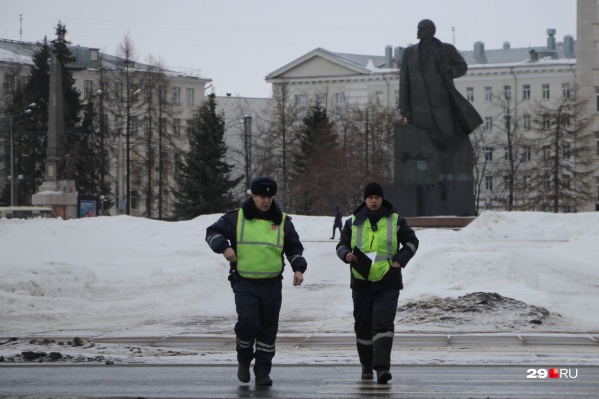 В знак протеста после помещения Алексея Навального в СИЗО его сторонники объявили о готовящихся митингах по всей стране, <a href="https://29.ru/text/politics/2021/01/19/69708701/" target="_blank" class="_">в том числе в Архангельске</a> В знак протеста после помещения Алексея Навального в СИЗО его сторонники объявили о готовящихся митингах по всей стране, <a href="https://29.ru/text/politics/2021/01/19/69708701/" target="_blank" class="_">в том числе в Архангельске</a>