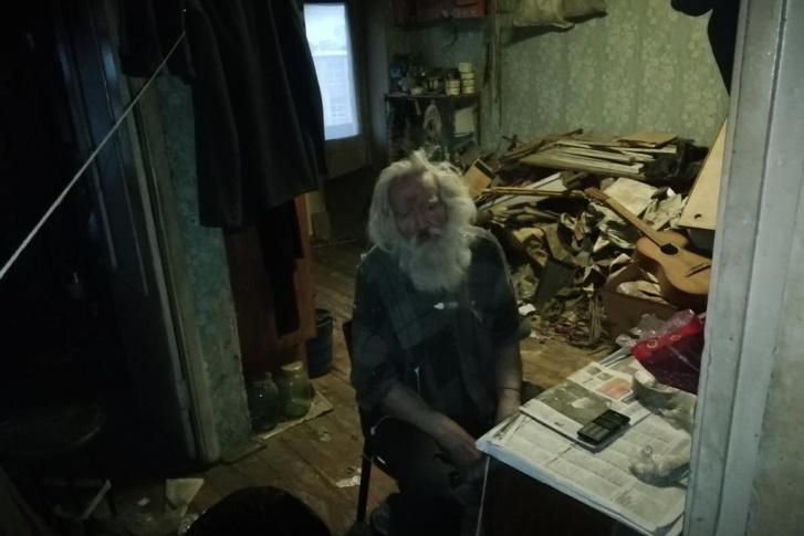 Евгению Маточкину 74 года, и он не видит