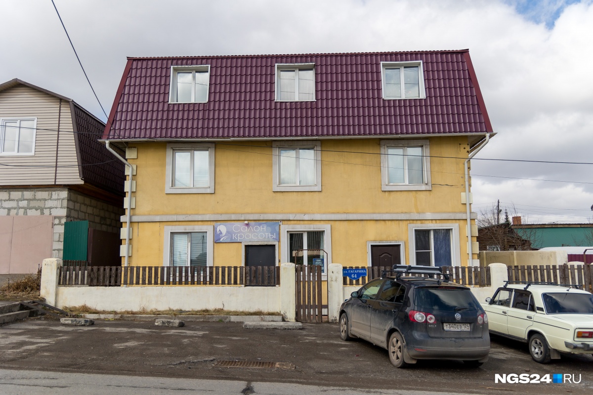 «Дом под снос, а нам платить?»: жители дома в Покровке получили платежки за капремонт после решения о его сносе