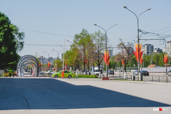 Парад в этом году будем смотреть на улице Ленина Парад в этом году будем смотреть на улице Ленина