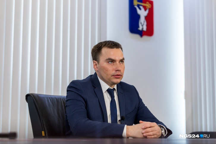 Дмитрий Карасёв стал главой Норильска этой зимой. Здесь нет прямых выборов, он обошел на голосовании Думы кандидата губернатора Дмитрий Карасёв стал главой Норильска этой зимой. Здесь нет прямых выборов, он обошел на голосовании Думы кандидата губернатора