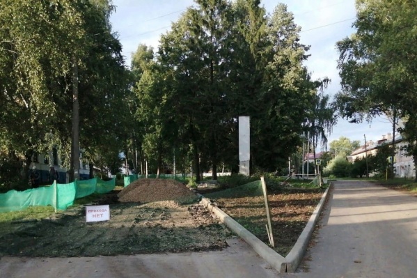 Так дорога выглядит уже две недели Так дорога выглядит уже две недели