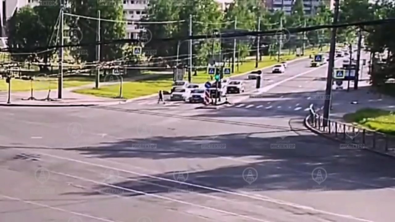 ДТП на Светлановском попало на видео:…