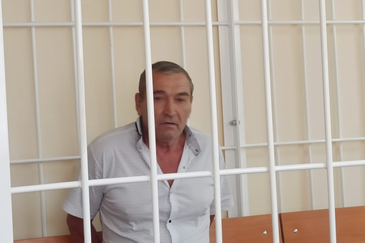 59-летний Владимир Будаев ранил пятерых во время пальбы по кустам во дворе 59-летний Владимир Будаев ранил пятерых во время пальбы по кустам во дворе