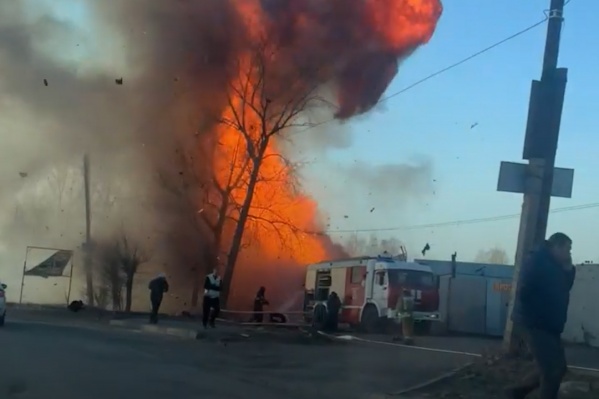 Взрыв прогремел в районе АМЗ Взрыв прогремел в районе АМЗ