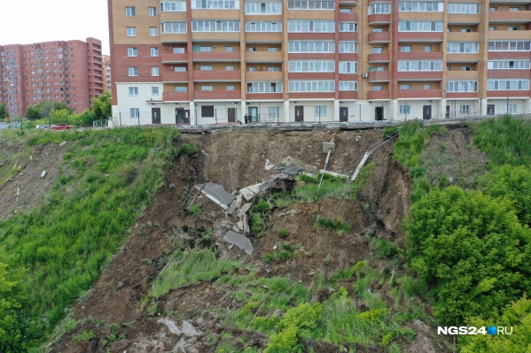 История с оползнями в Студгородке длится уже не первый год История с оползнями в Студгородке длится уже не первый год