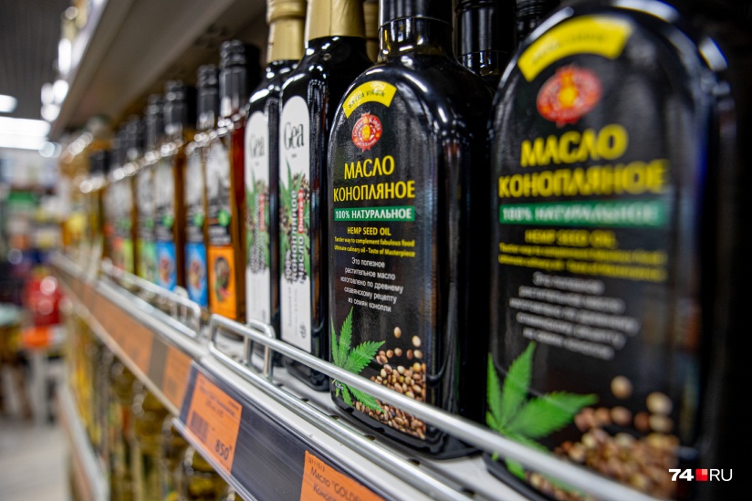 Народ Толпился У Магазина С Самого Утра Народ Толпился У Магазина С Самого Утра