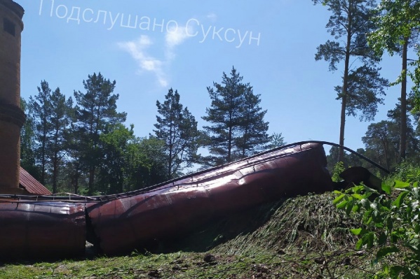 Башня была металлическая. Ее поставили в середине 2000-х годов Башня была металлическая. Ее поставили в середине 2000-х годов