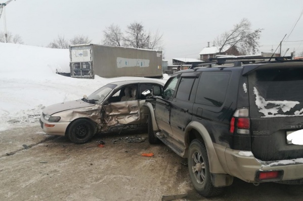 В столкновении двух автомобилей пострадал ребенок В столкновении двух автомобилей пострадал ребенок