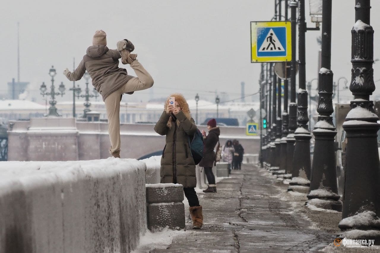 Пока ещё в Петербурге аномально тепло, но похолодание и новый снег не за горами