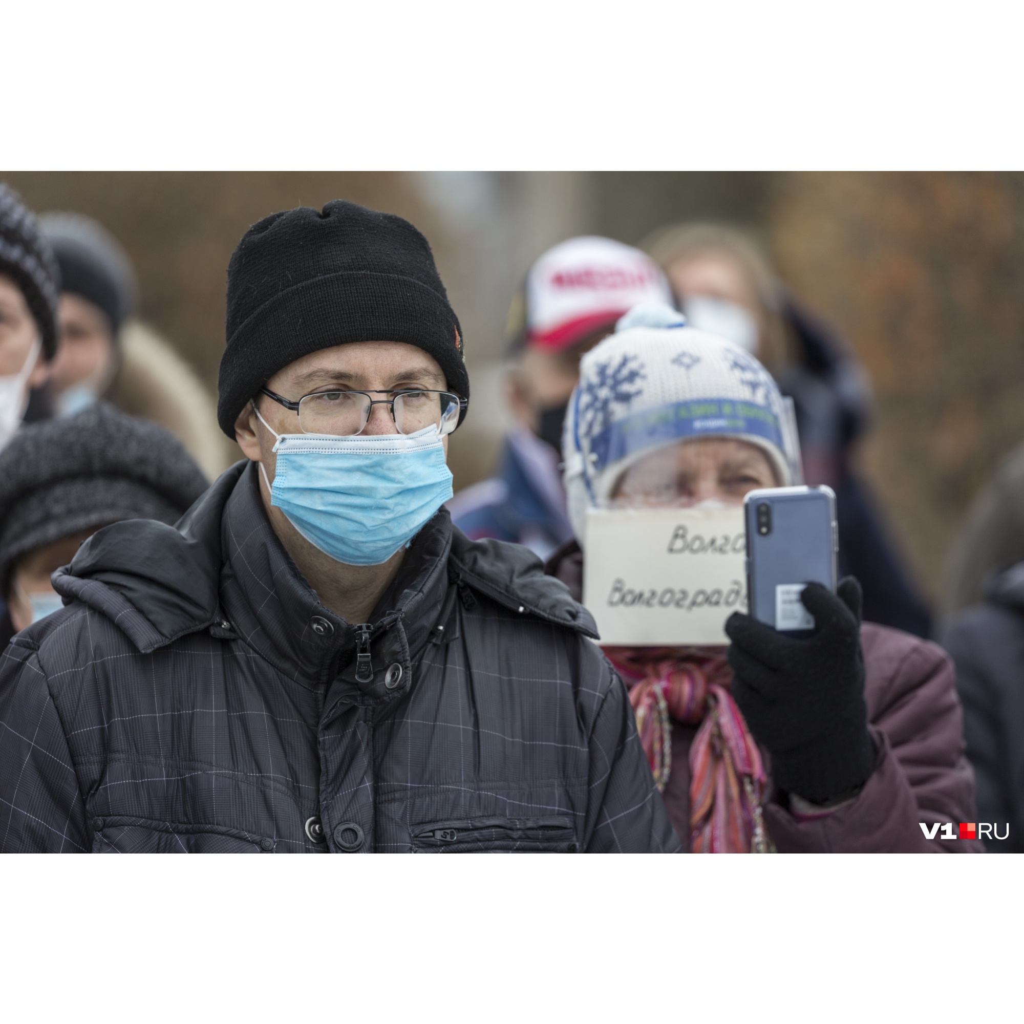 Собравшиеся старались не пропустить ни слова из речи выступавших Собравшиеся старались не пропустить ни слова из речи выступавших