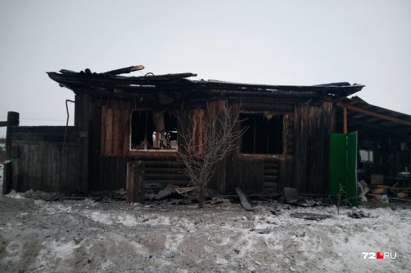Страшный пожар в частном доме произошел в ночь с 12 на 13 февраля Страшный пожар в частном доме произошел в ночь с 12 на 13 февраля